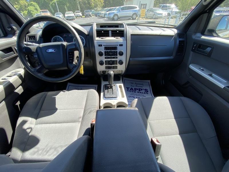 Ford Escape XLT FWD 2012