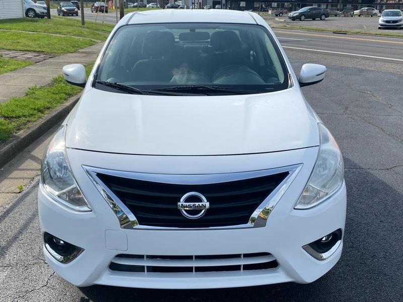 Nissan Versa 1.6 S 5M 2016