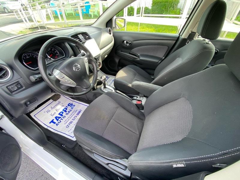 Nissan Versa 1.6 S 5M 2016