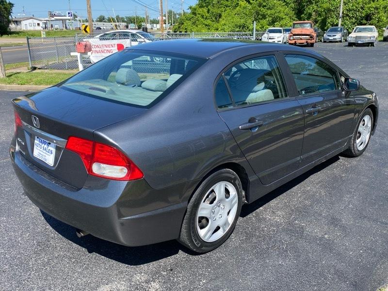 Honda Civic LX Sedan 5-Speed AT 2011