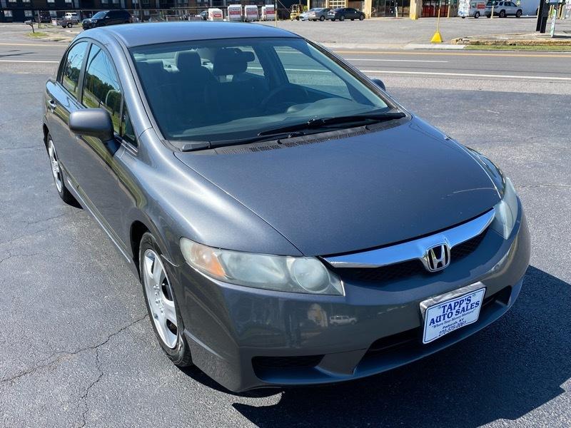 Honda Civic LX Sedan 5-Speed AT 2011