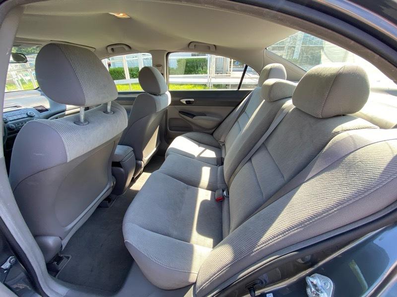 Honda Civic LX Sedan 5-Speed AT 2011