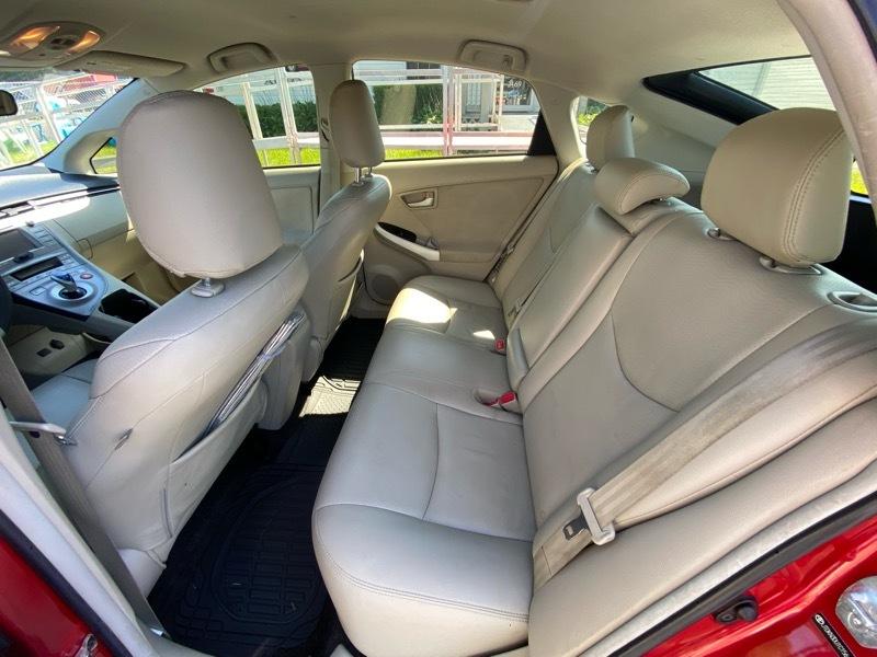 Toyota Prius Prius V 2012