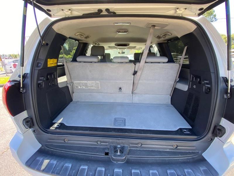 Toyota Sequoia Plantium 4WD 2008