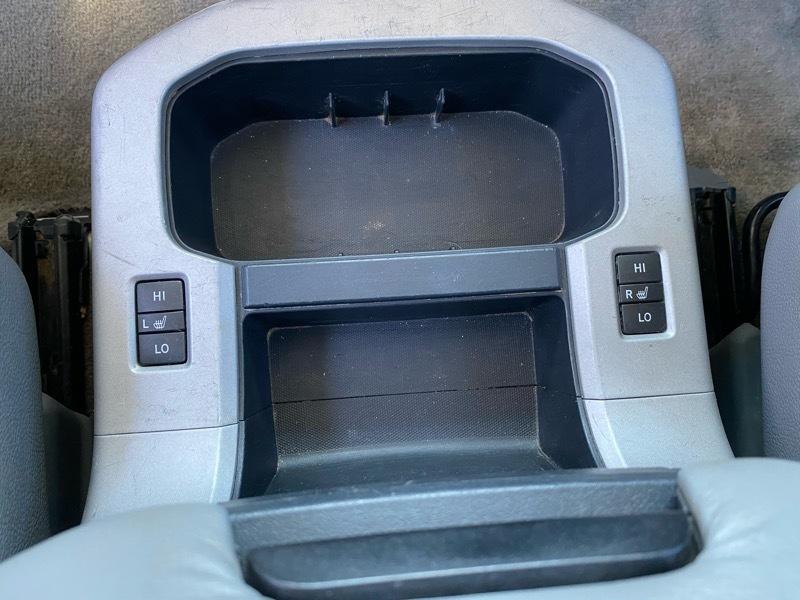 Toyota Sequoia Plantium 4WD 2008