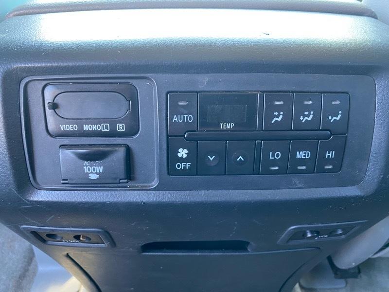 Toyota Sequoia Plantium 4WD 2008