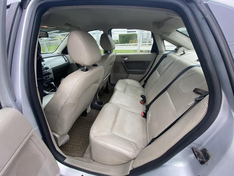 2008 Ford Focus SE - Photo 10