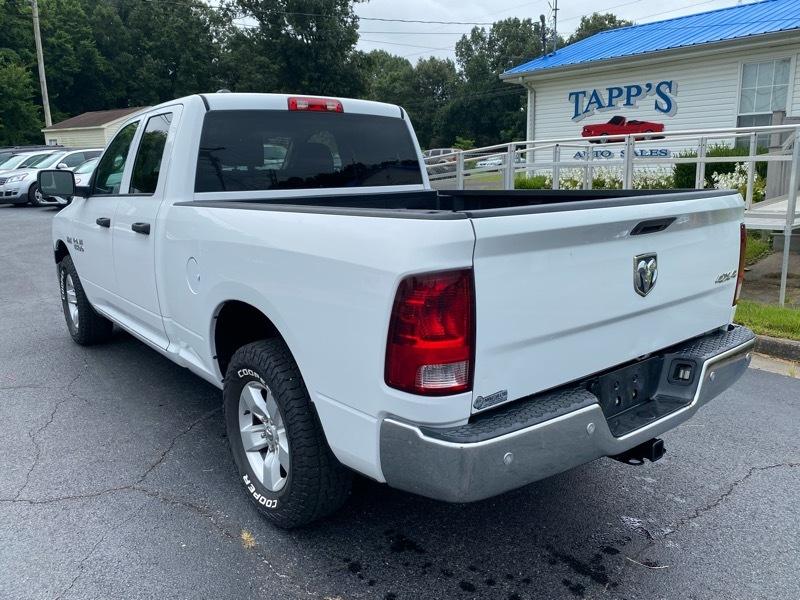 RAM 1500 Tradesman Quad Cab 4WD 2015