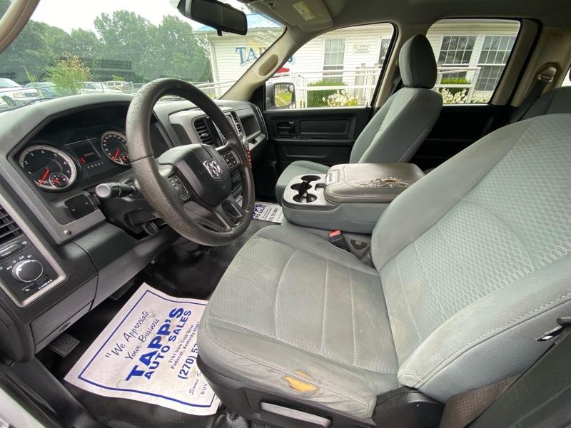 RAM 1500 Tradesman Quad Cab 4WD 2015