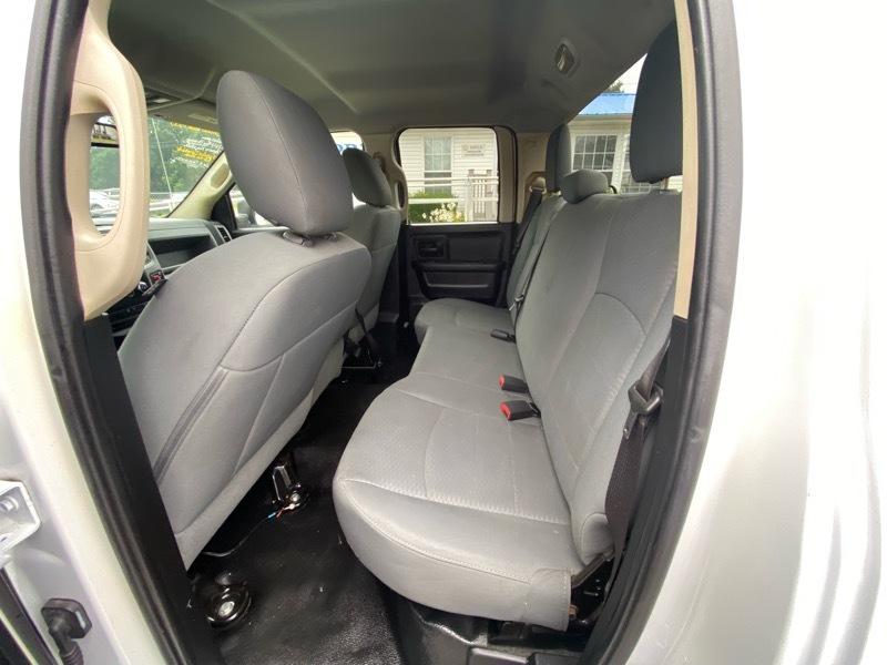 RAM 1500 Tradesman Quad Cab 4WD 2015