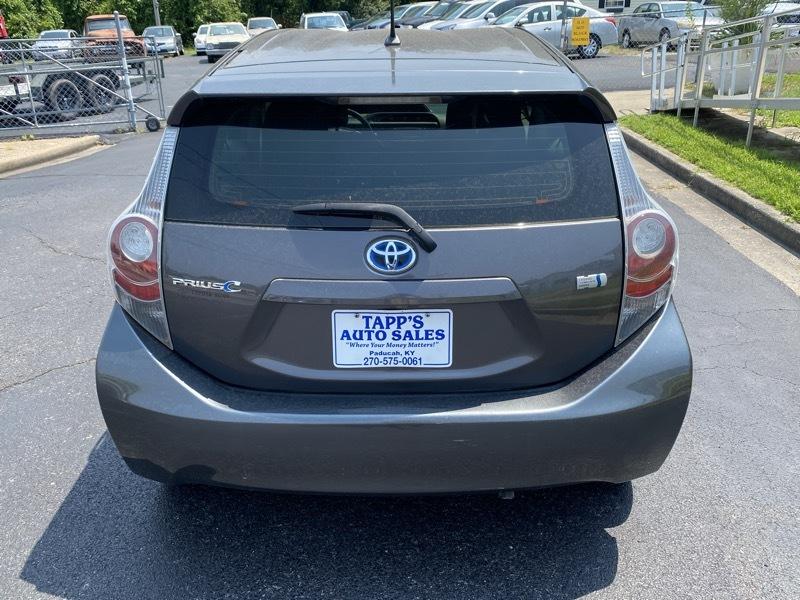Toyota Prius c Four 2014