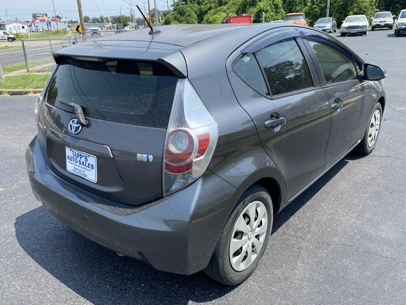 Toyota Prius c Four 2014