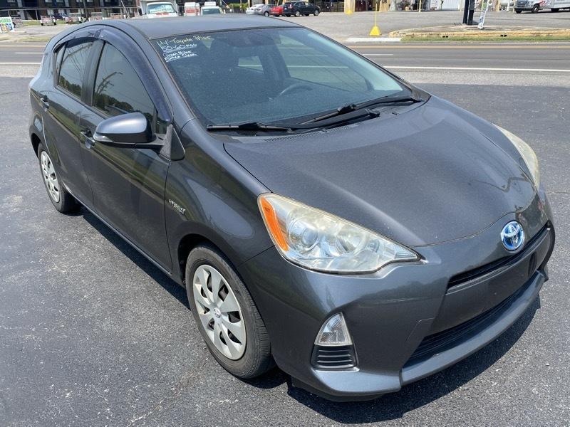Toyota Prius c Four 2014