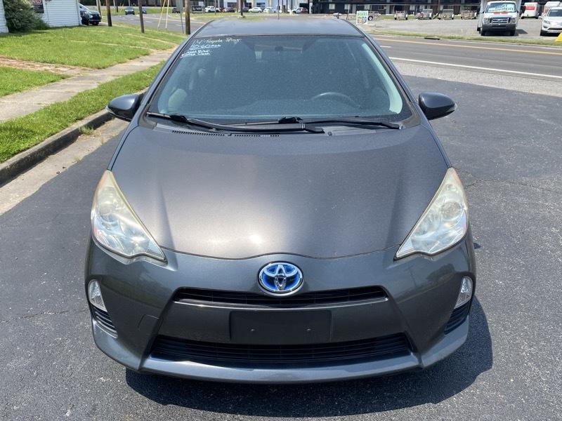 Toyota Prius c Four 2014