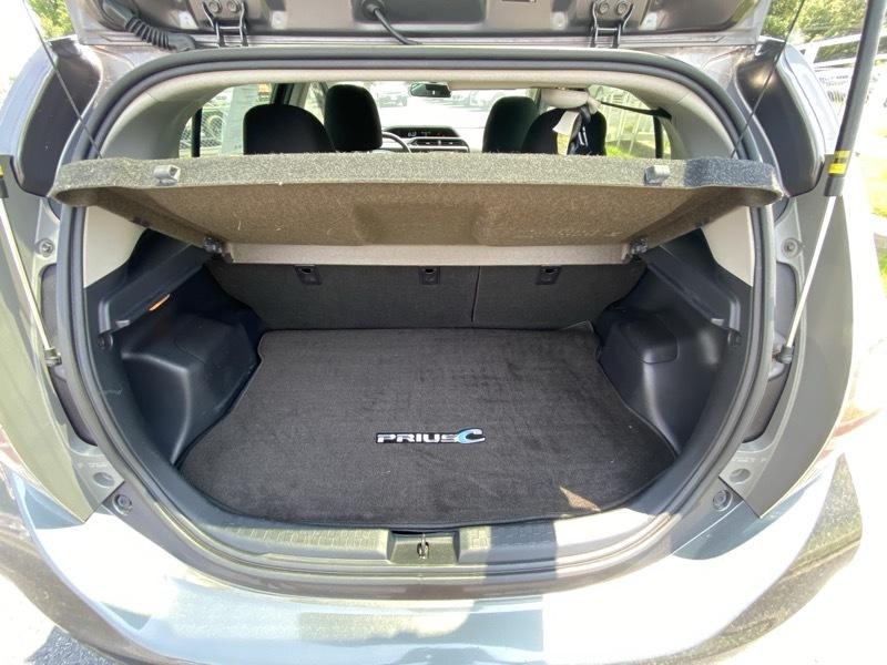 Toyota Prius c Four 2014