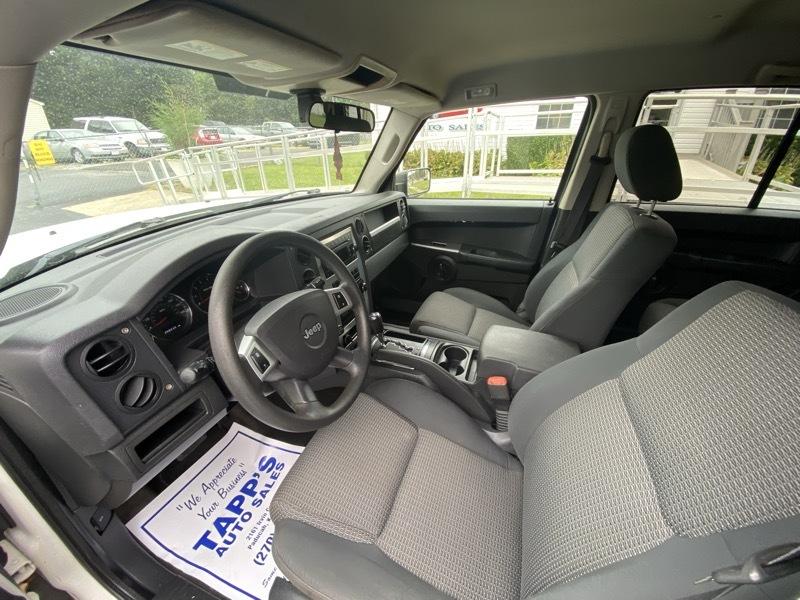 Jeep Commander Sport 4WD 2008