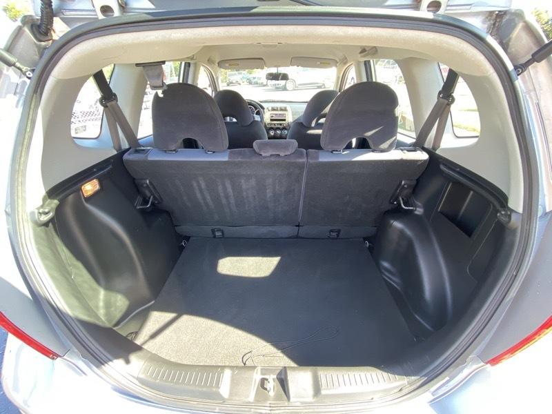 Honda Fit 5-Speed MT 2008