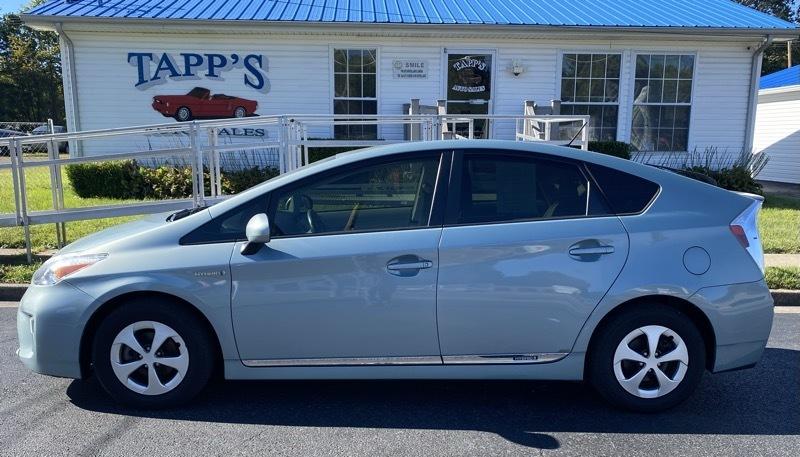 Toyota Prius Prius V 2012