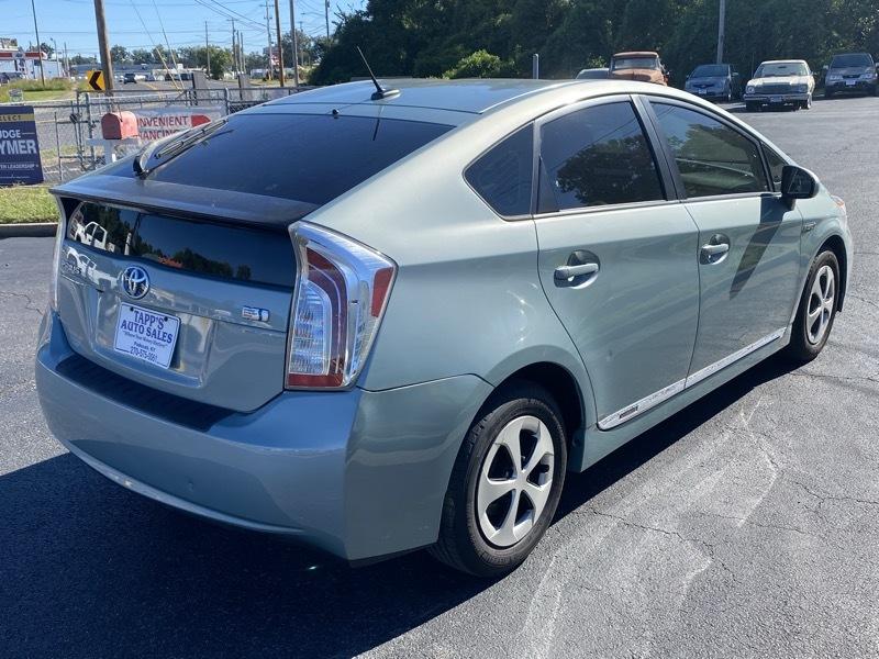 Toyota Prius Prius V 2012