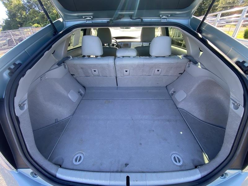 Toyota Prius Prius V 2012