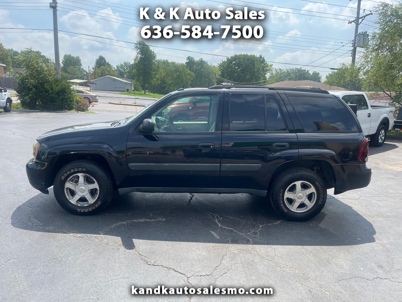 Used 2005 Chevrolet TrailBlazer LS 4WD for Sale in Union MO 63084 K & K