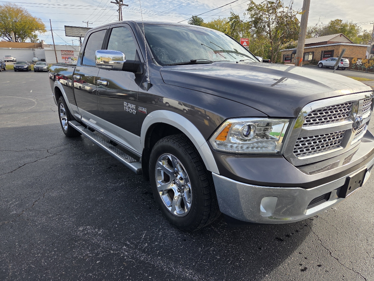 RAM 1500 Laramie Crew Cab LWB 4WD 2014 RAM 1500 Laramie Crew Cab LWB 4WD 2014