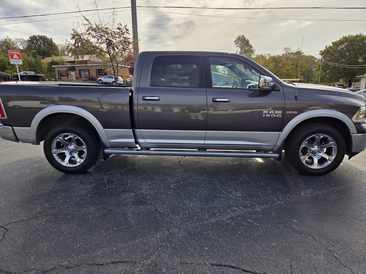 RAM 1500 Laramie Crew Cab LWB 4WD 2014 RAM 1500 Laramie Crew Cab LWB 4WD 2014