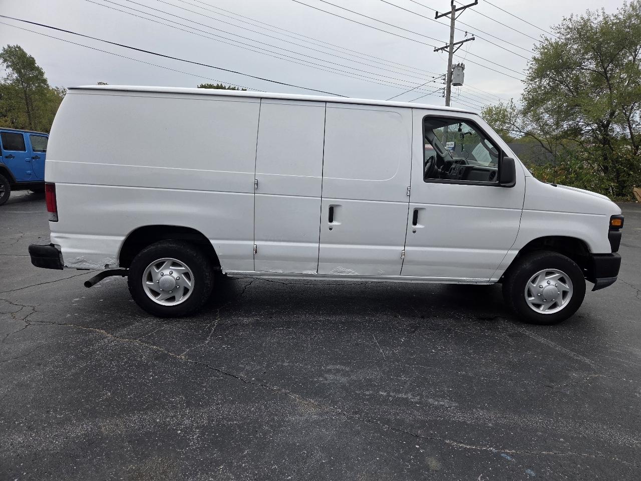 Ford Econoline E-150 2011 Ford Econoline E-150 2011