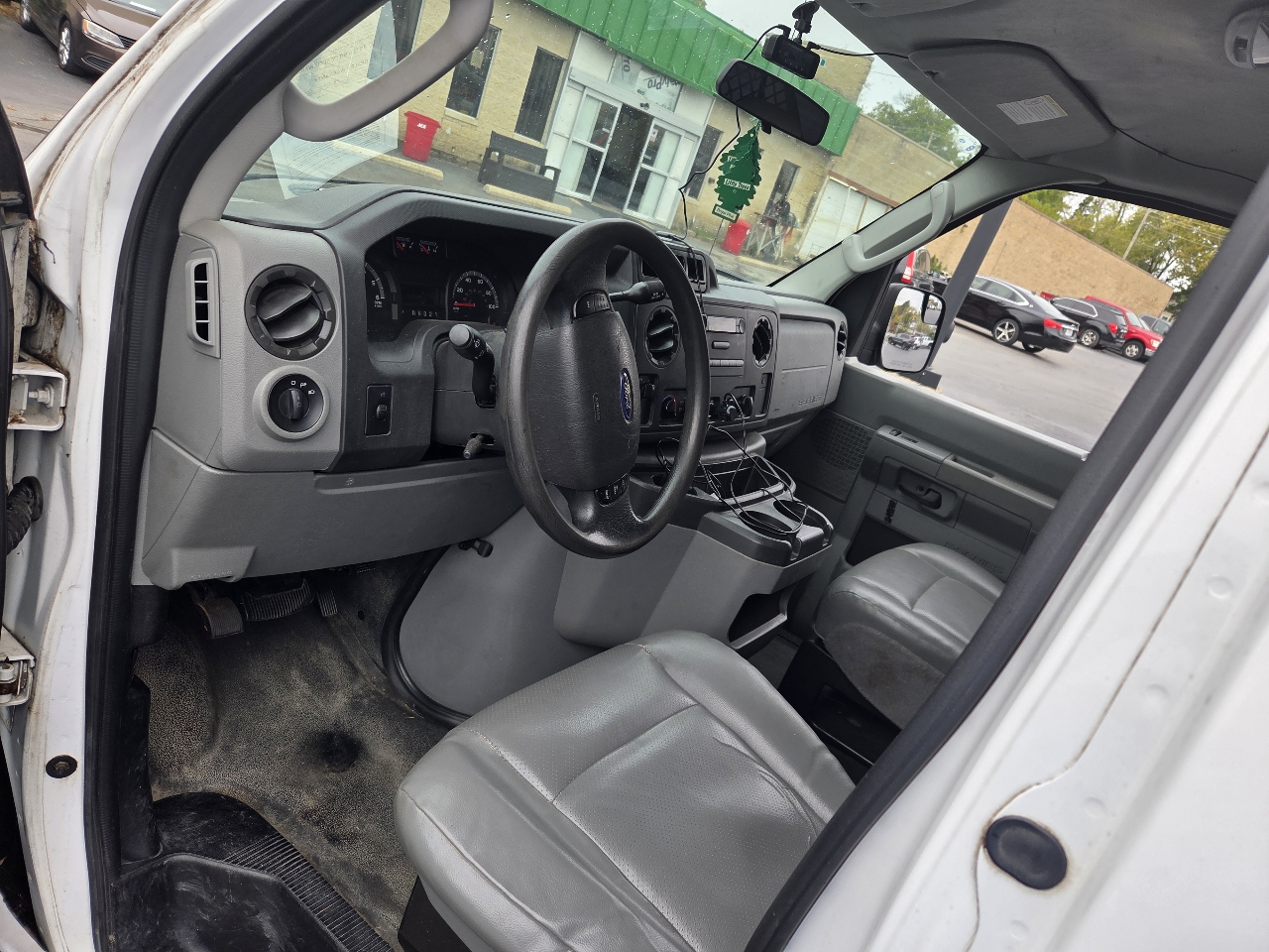 Ford Econoline E-150 2011 Ford Econoline E-150 2011