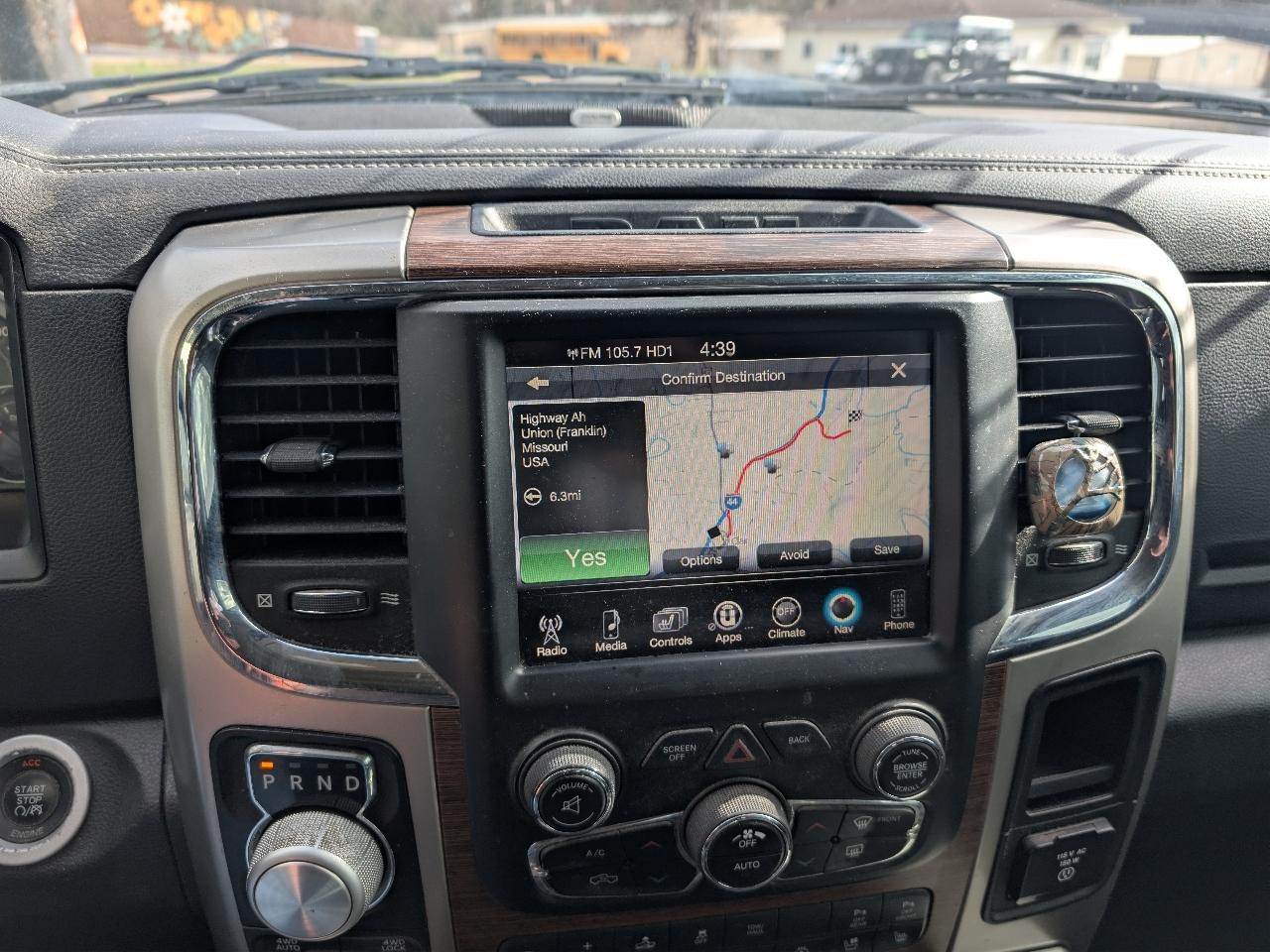 RAM 1500 Laramie Crew Cab LWB 4WD 2014