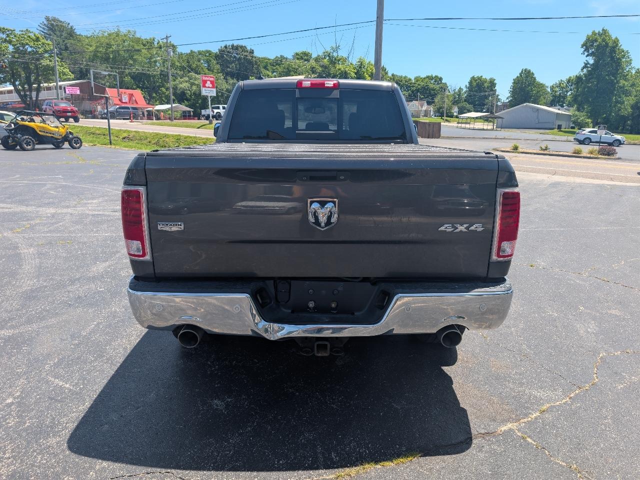 RAM 1500 Laramie Crew Cab LWB 4WD 2014