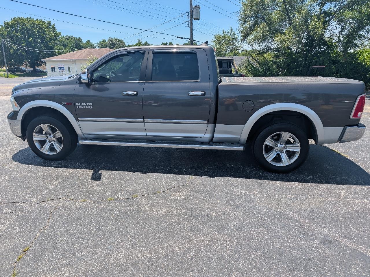 RAM 1500 Laramie Crew Cab LWB 4WD 2014