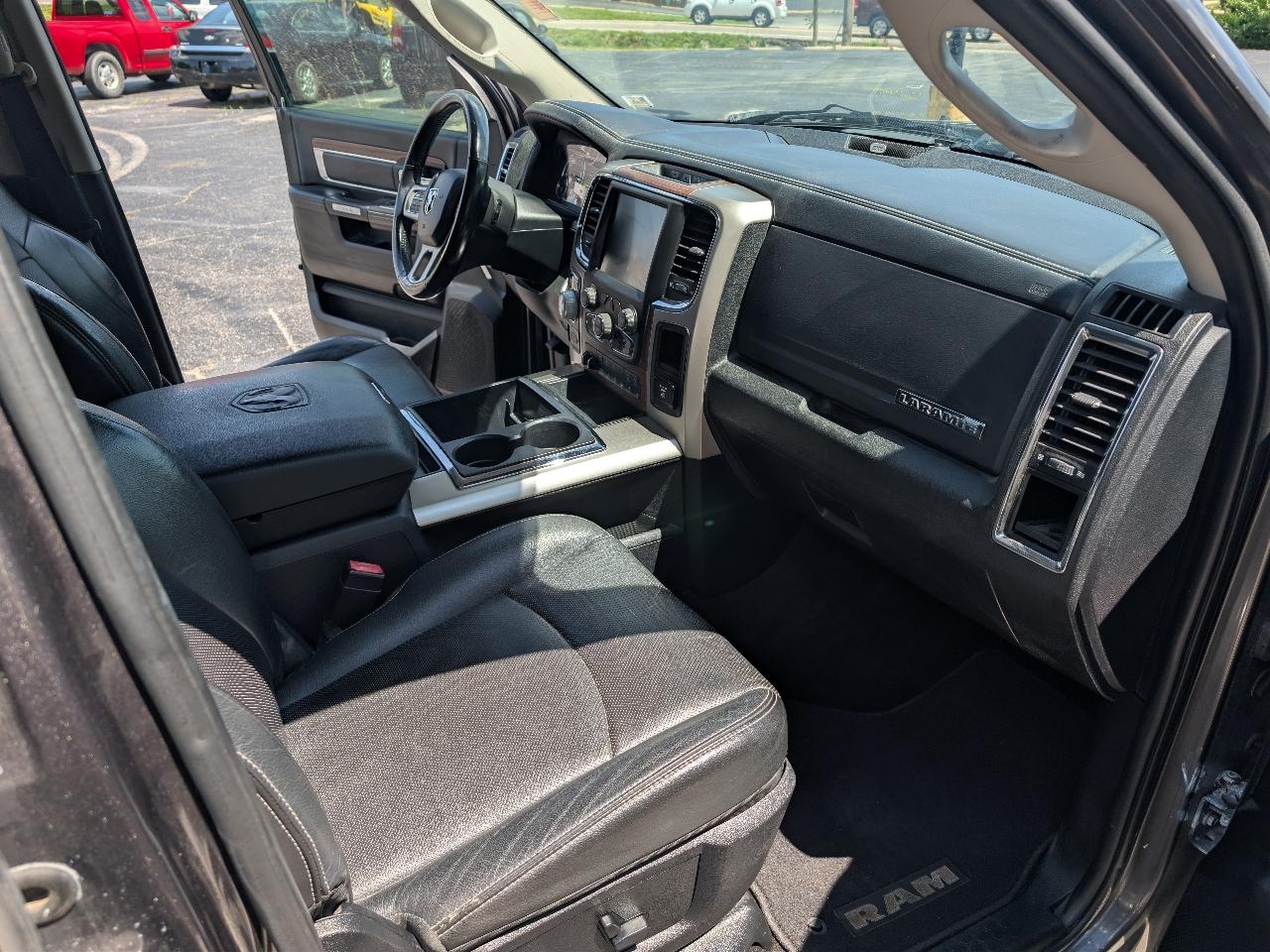 RAM 1500 Laramie Crew Cab LWB 4WD 2014