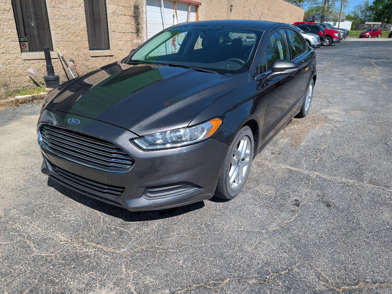 Ford Fusion SE 2016