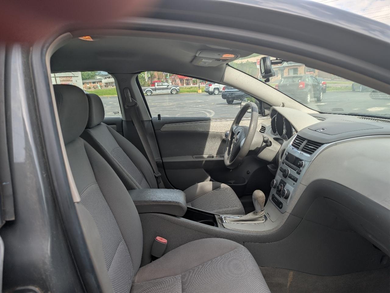 Chevrolet Malibu LS 2009