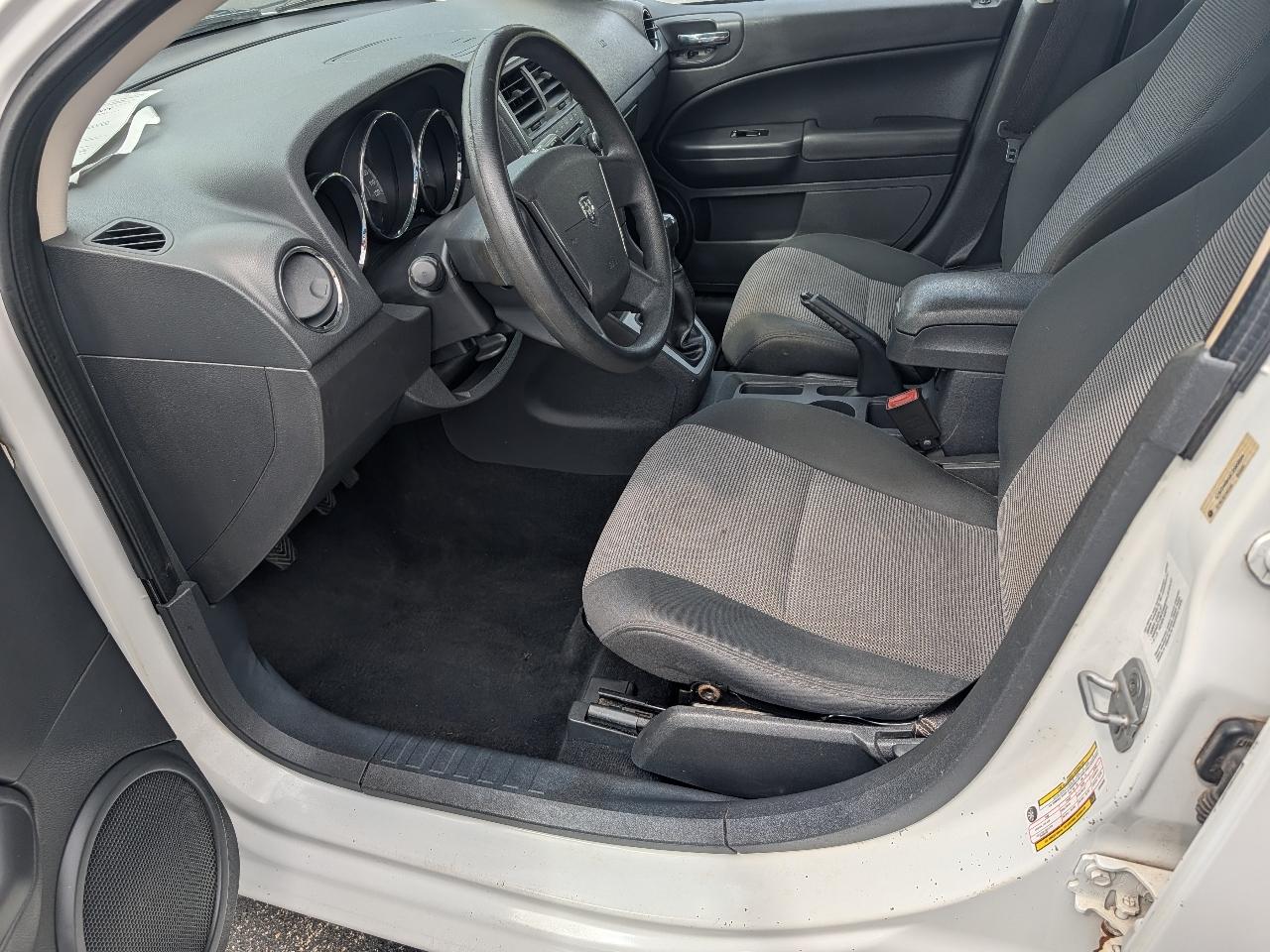 Dodge Caliber SE 2012