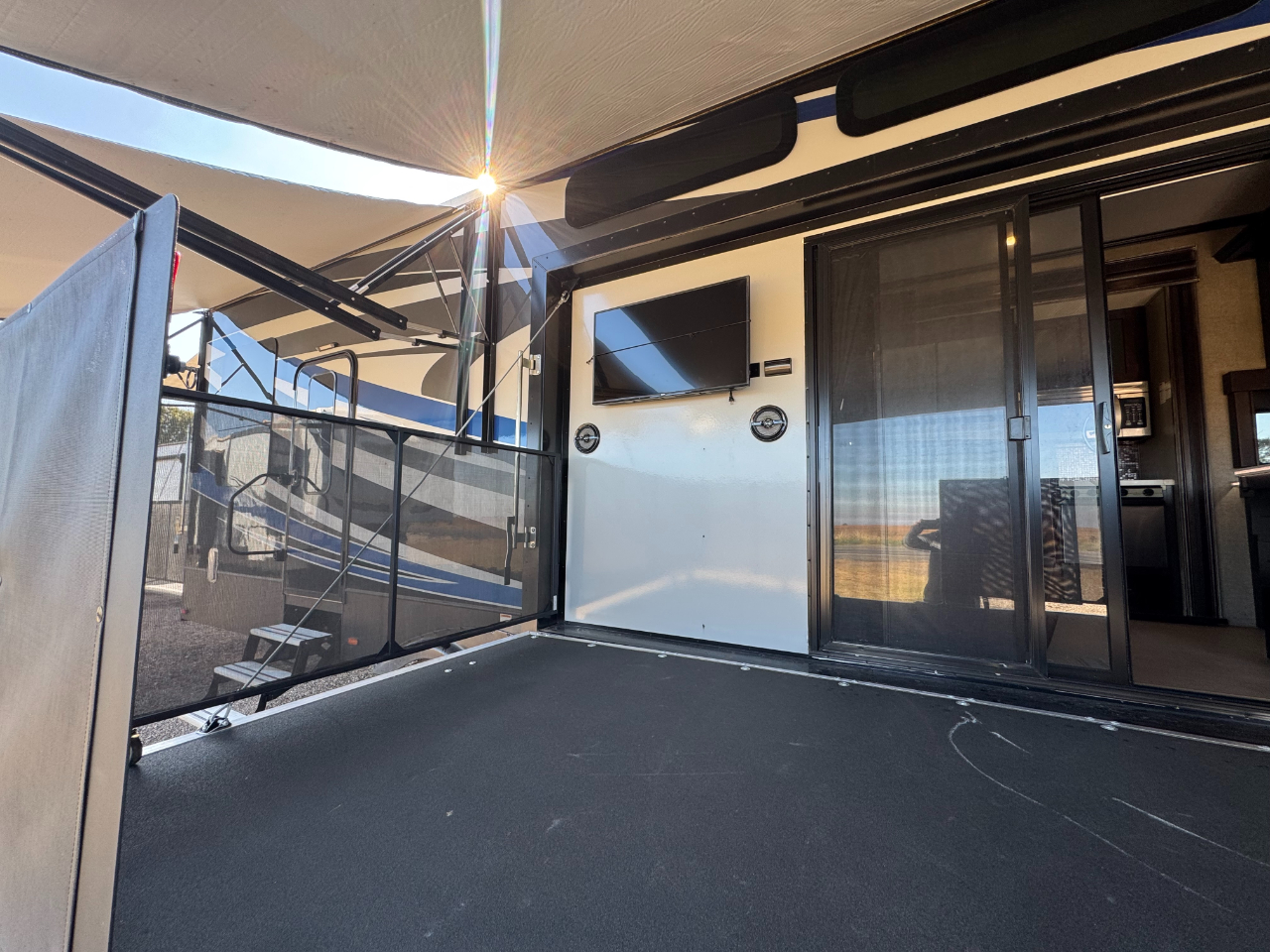 Keystone RV Raptor Toy Hauler  2016 Keystone RV Raptor Toy Hauler  2016