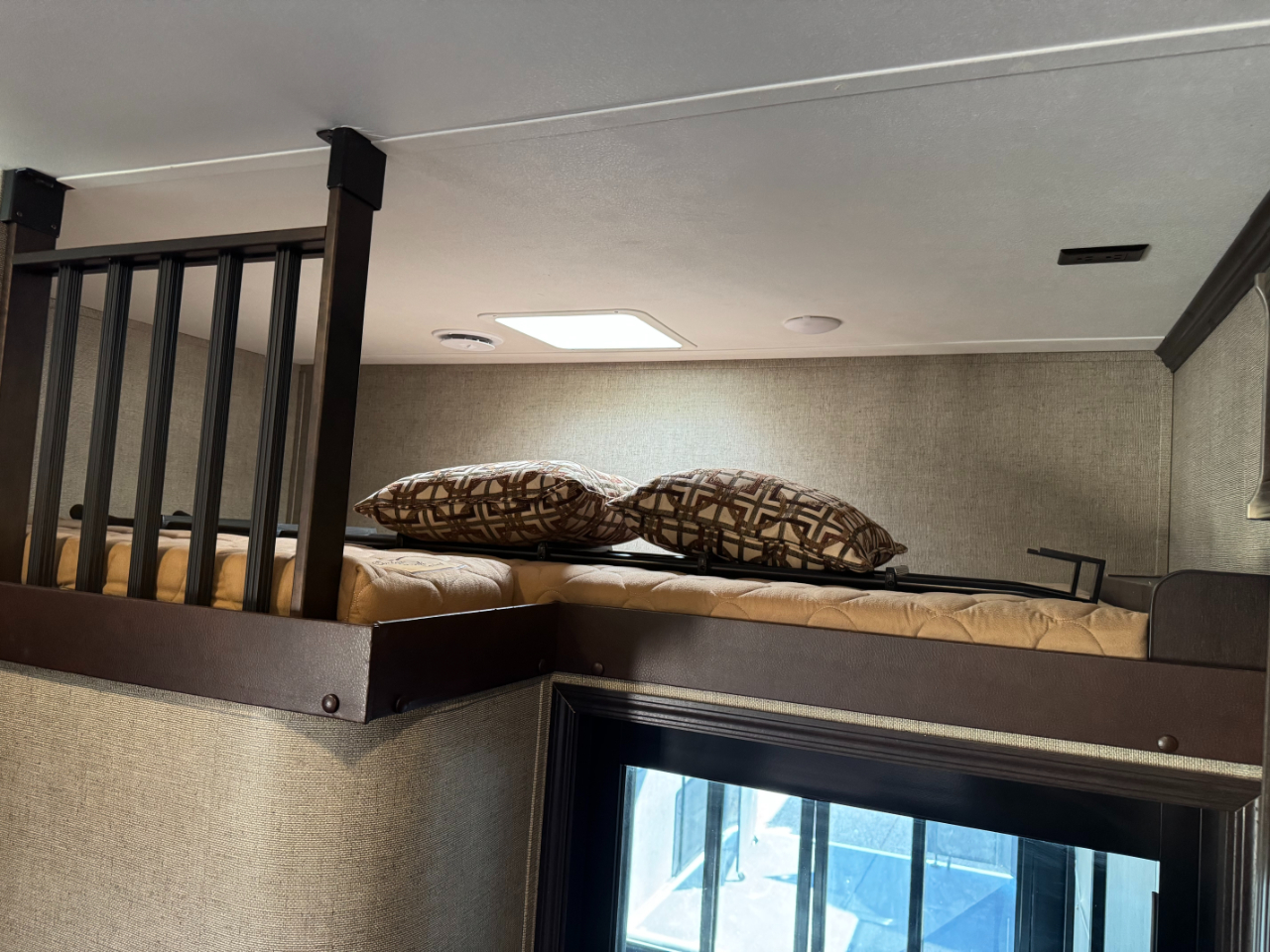 Keystone RV Raptor Toy Hauler  2016 Keystone RV Raptor Toy Hauler  2016