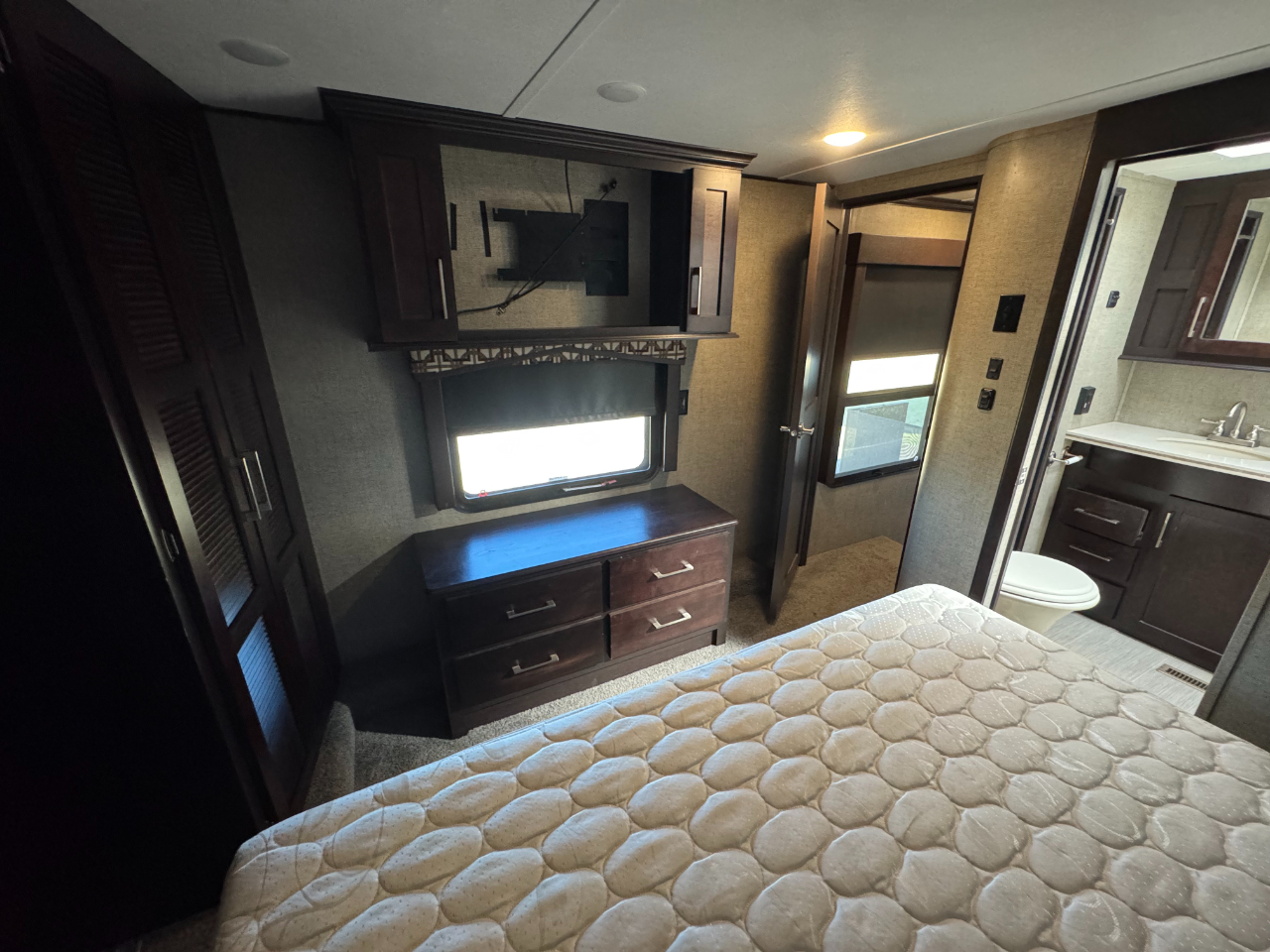 Keystone RV Raptor Toy Hauler  2016 Keystone RV Raptor Toy Hauler  2016