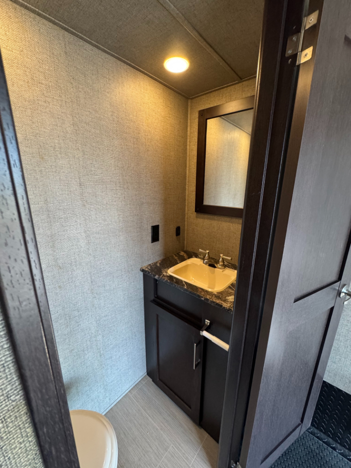 Keystone RV Raptor Toy Hauler  2016 Keystone RV Raptor Toy Hauler  2016