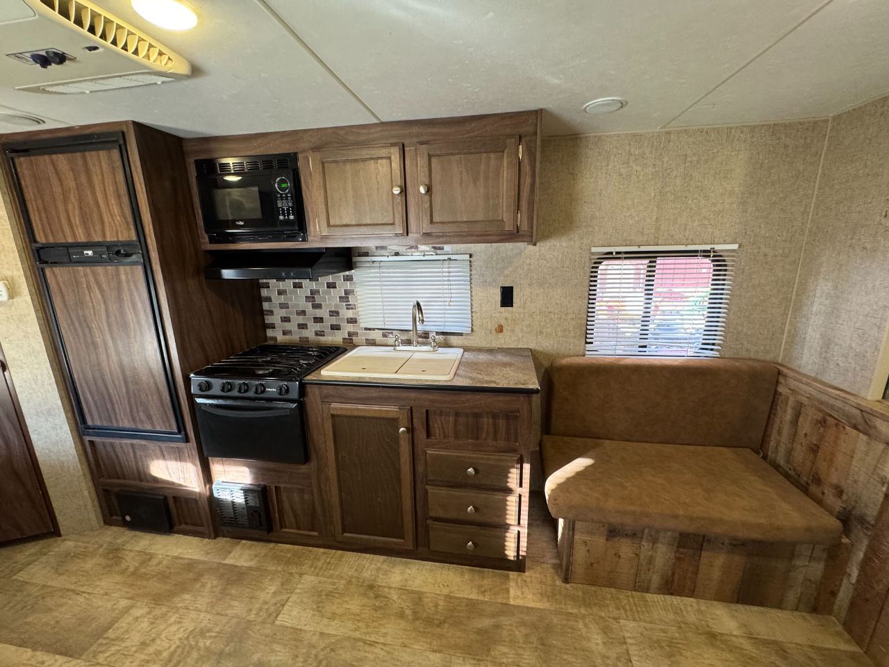 KZ Recreational Vehicles Sportsmen  2016