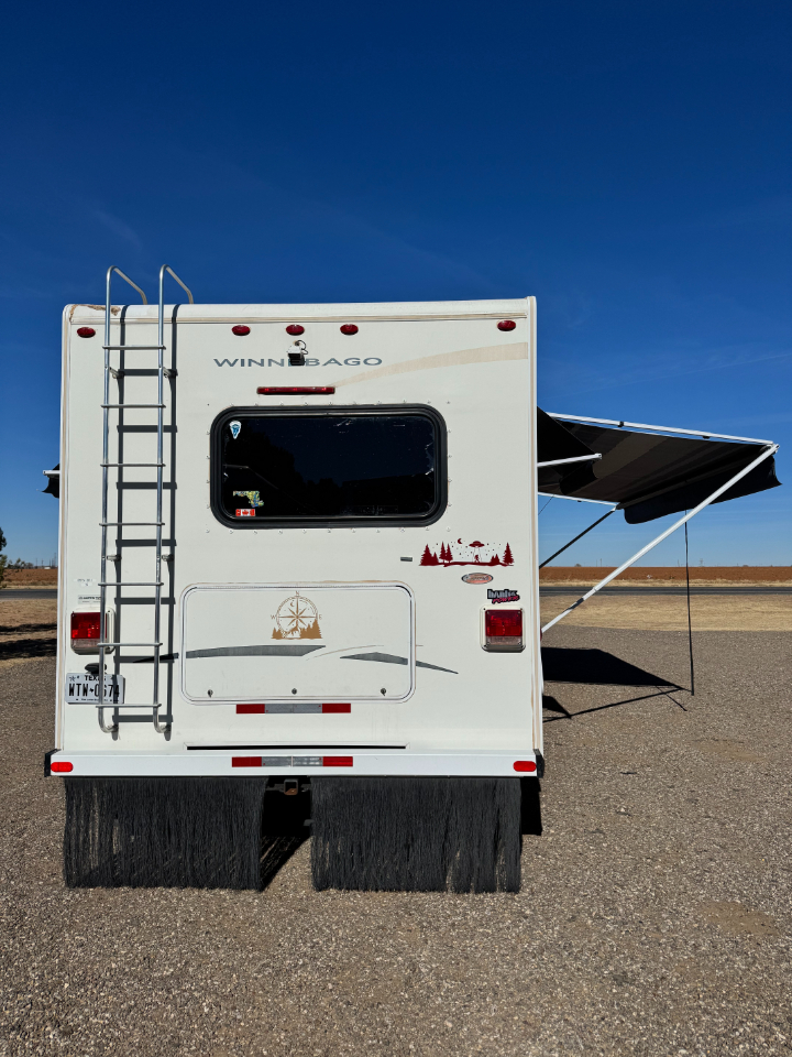 Winnebago Access  2007