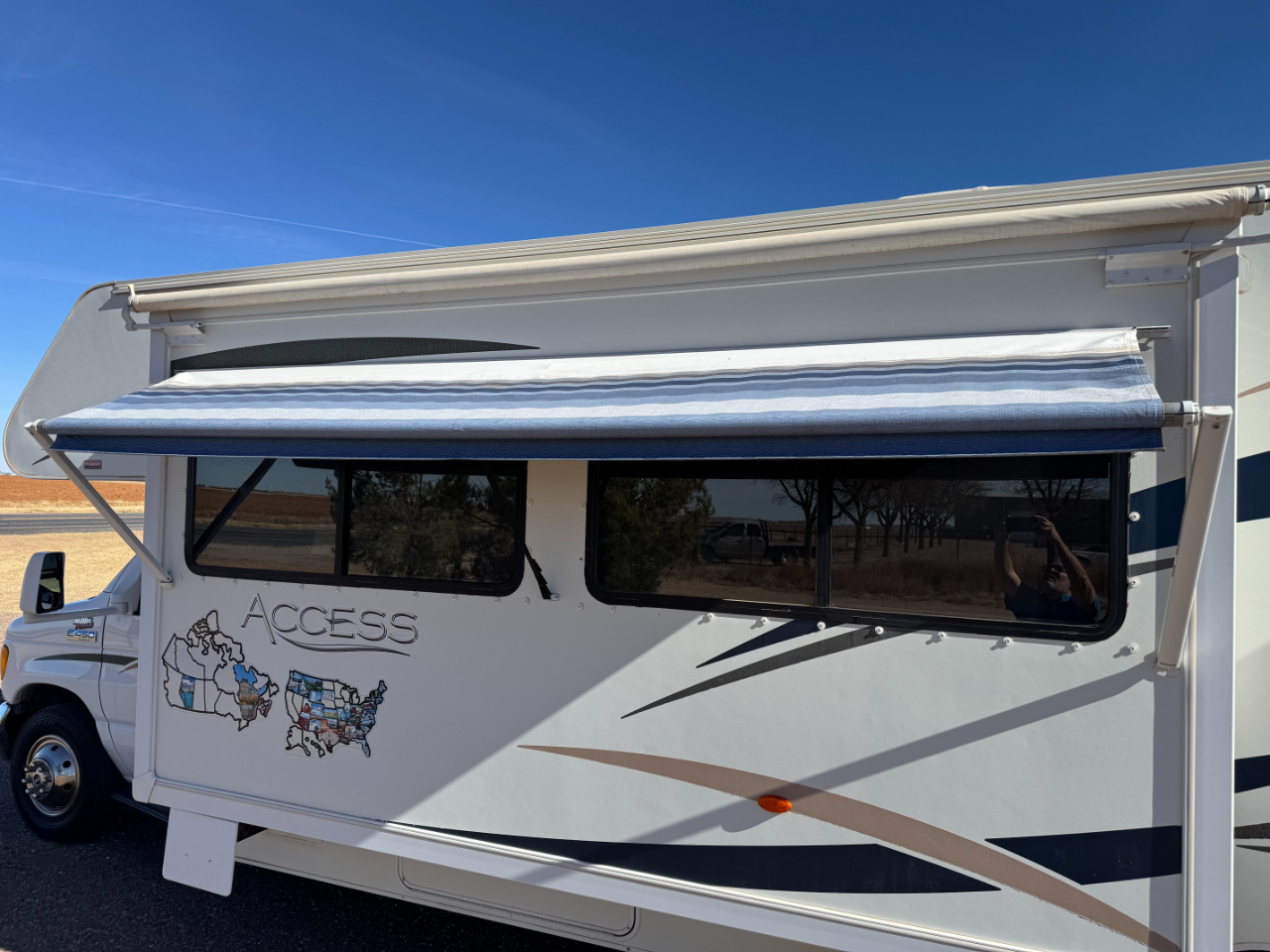 Winnebago Access  2007