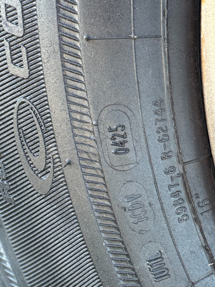 Winnebago Access  2007