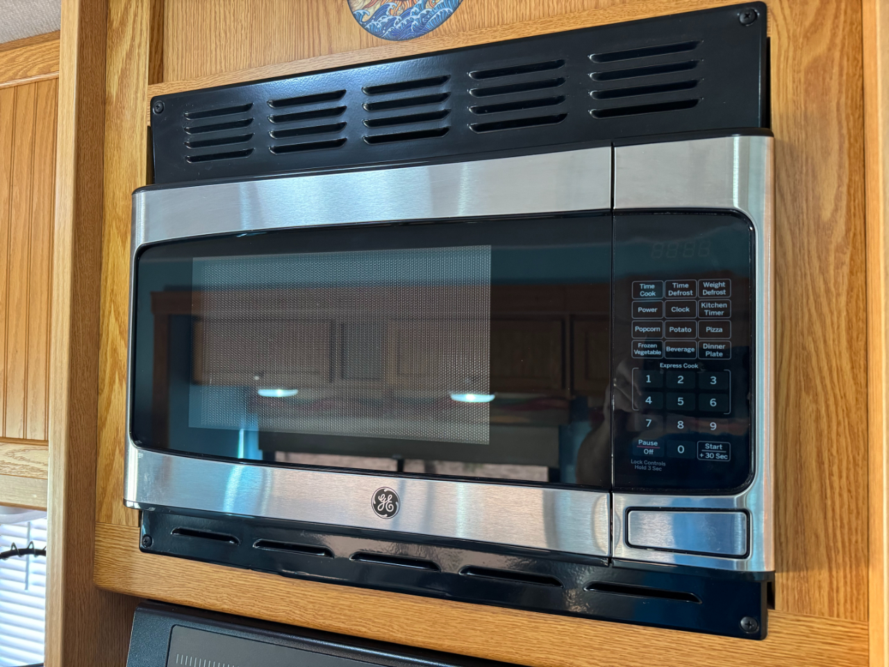 Winnebago Access  2007