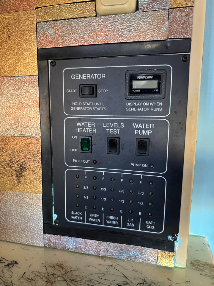 Winnebago Access  2007