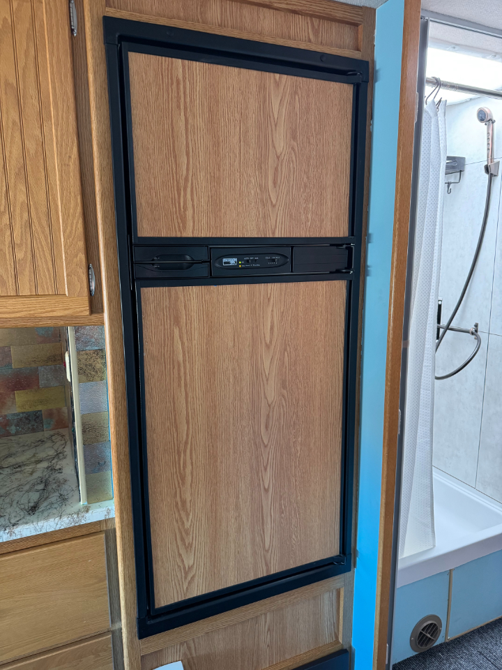 Winnebago Access  2007