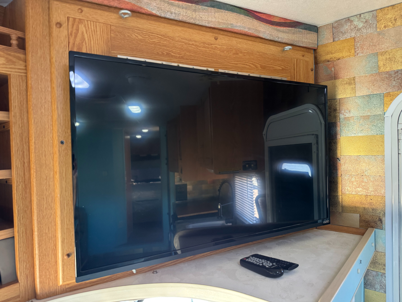 Winnebago Access  2007