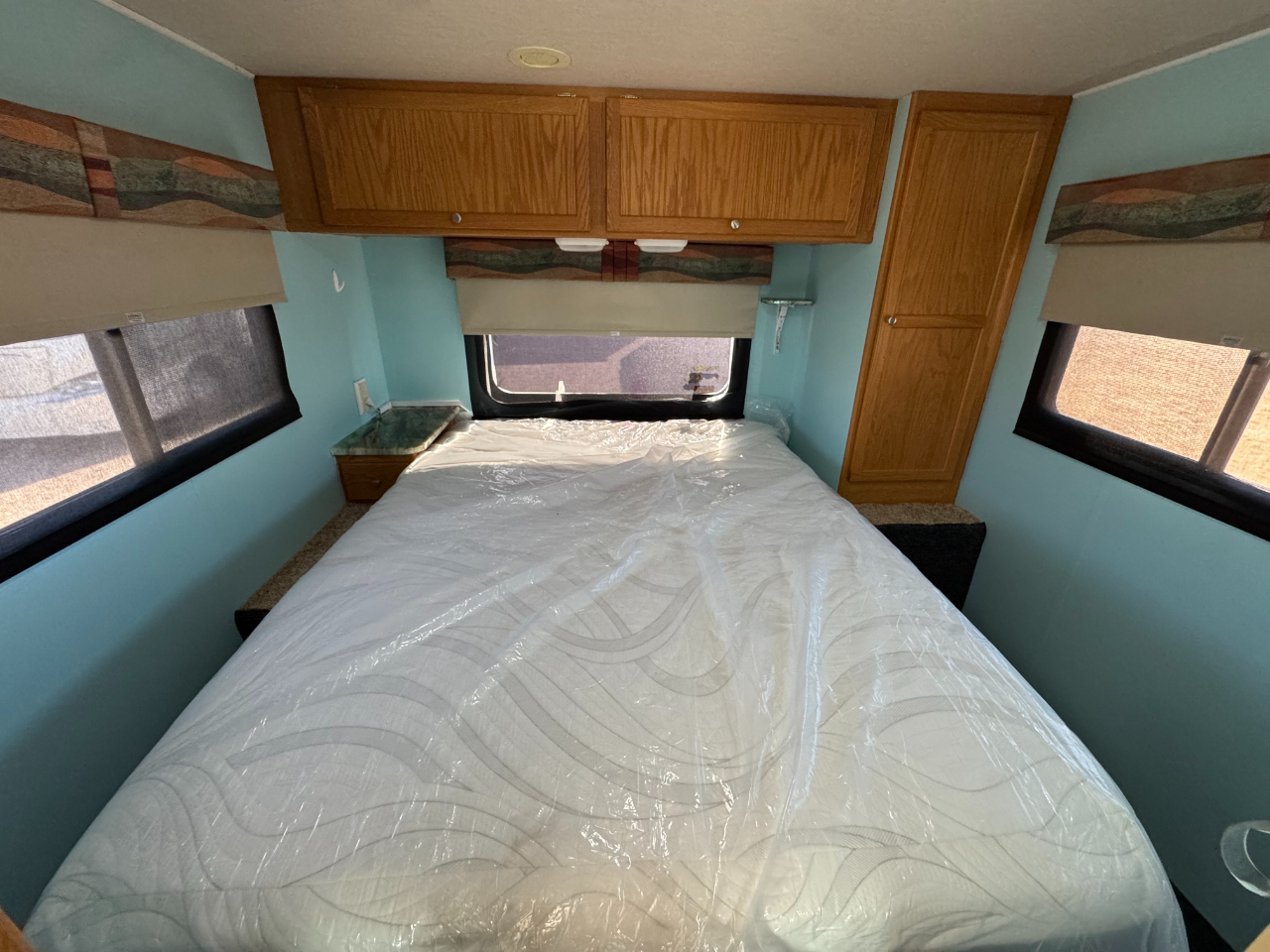 Winnebago Access  2007