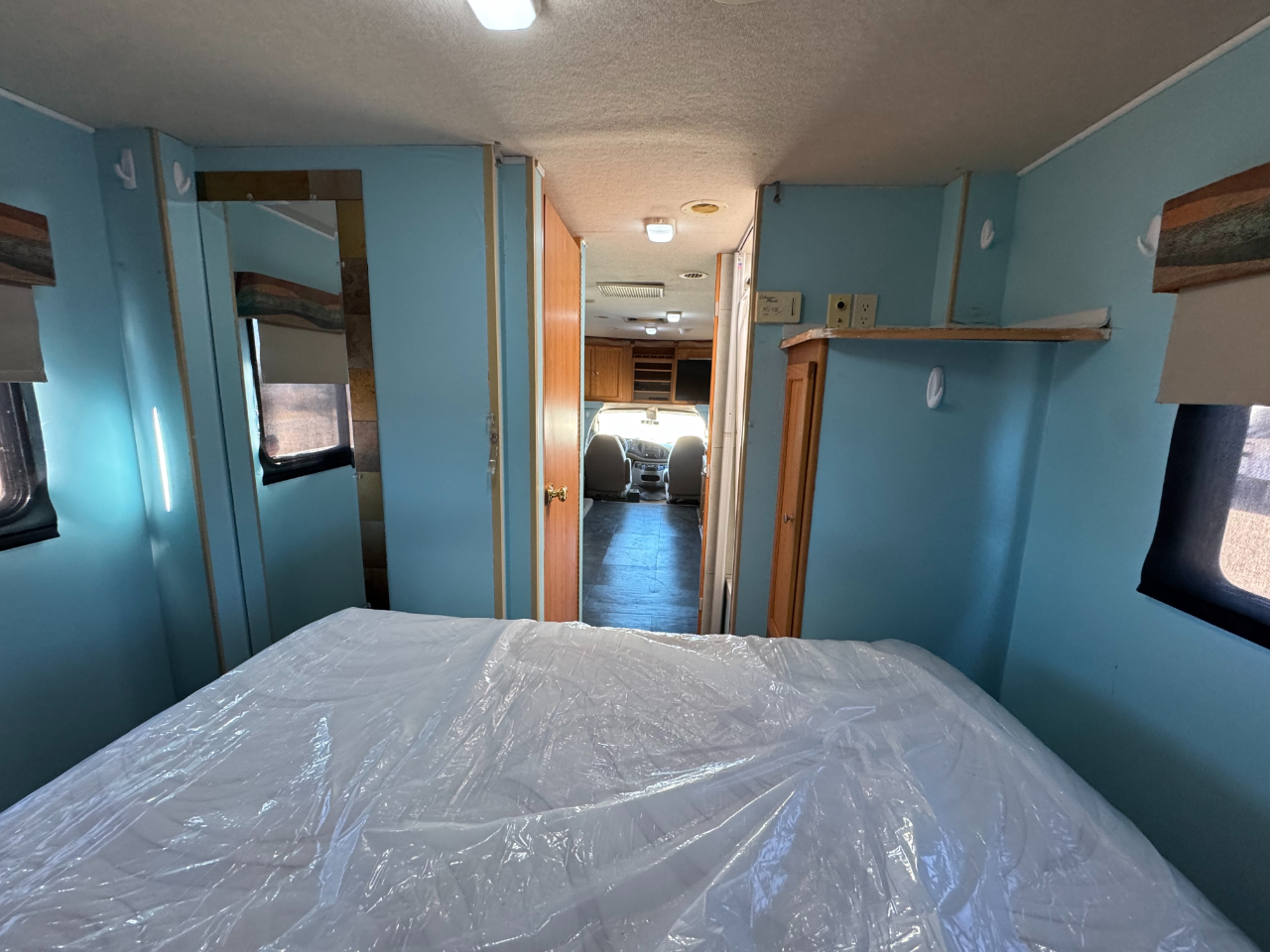 Winnebago Access  2007